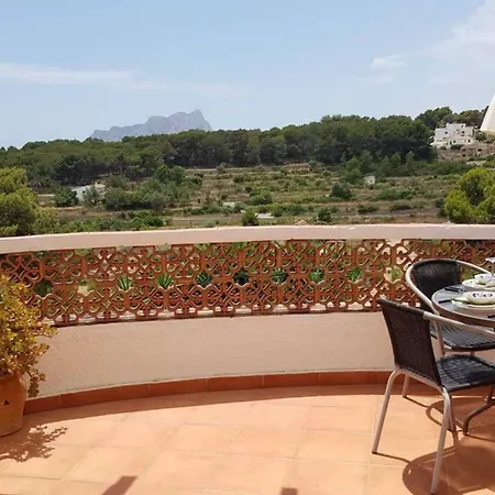 Fabulous Refurbished Above Private *