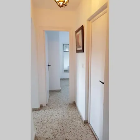 Fabulous Refurbished Above Private 아파트
