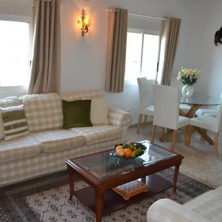 Fabulous Refurbished Above Private Бениса